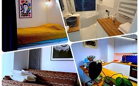 Old Town Praga-Smart Home, Garage